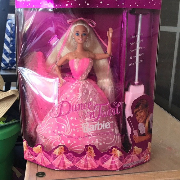 twirling makeup barbie